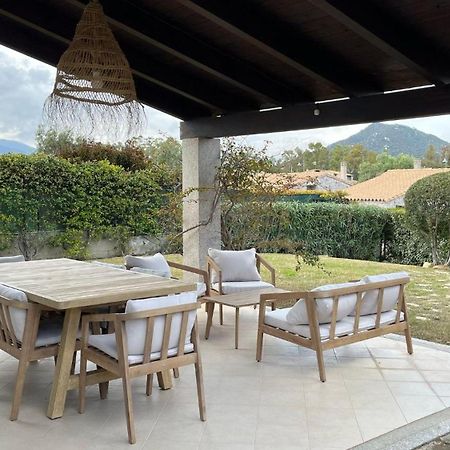 Villa Bouganville Cala Sinzias 卡斯蒂亚达斯 外观 照片
