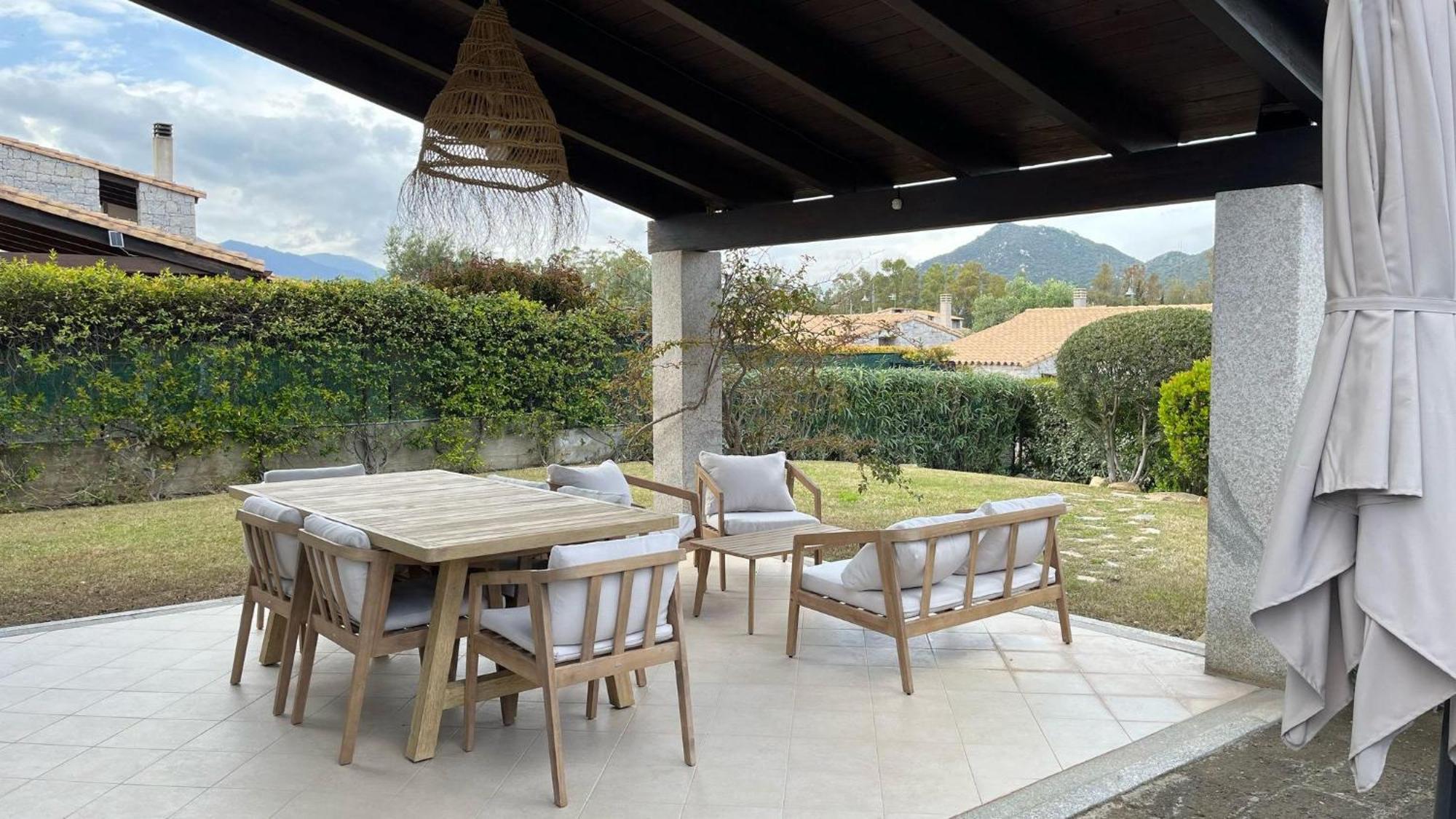 Villa Bouganville Cala Sinzias 卡斯蒂亚达斯 外观 照片