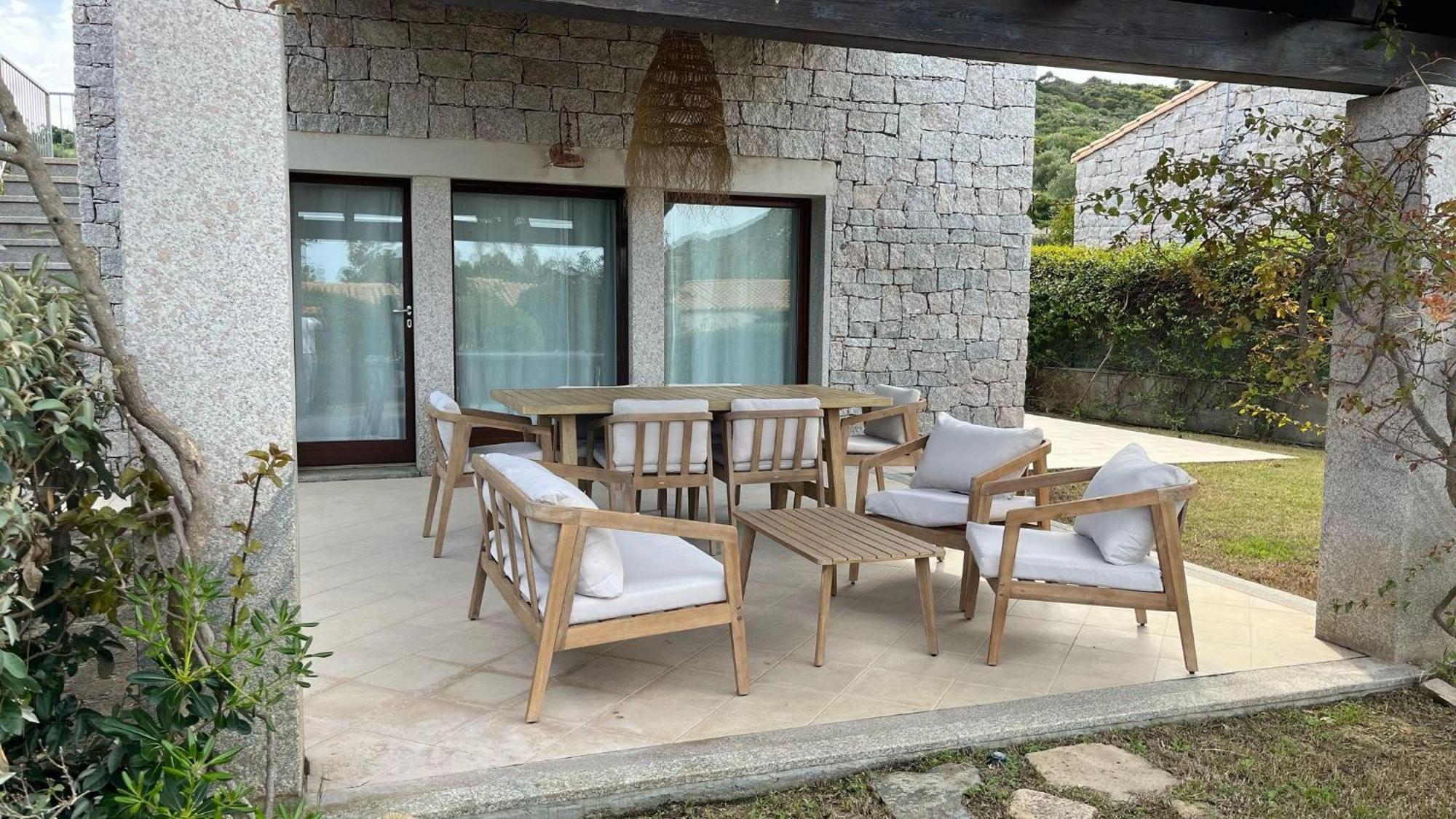 Villa Bouganville Cala Sinzias 卡斯蒂亚达斯 外观 照片